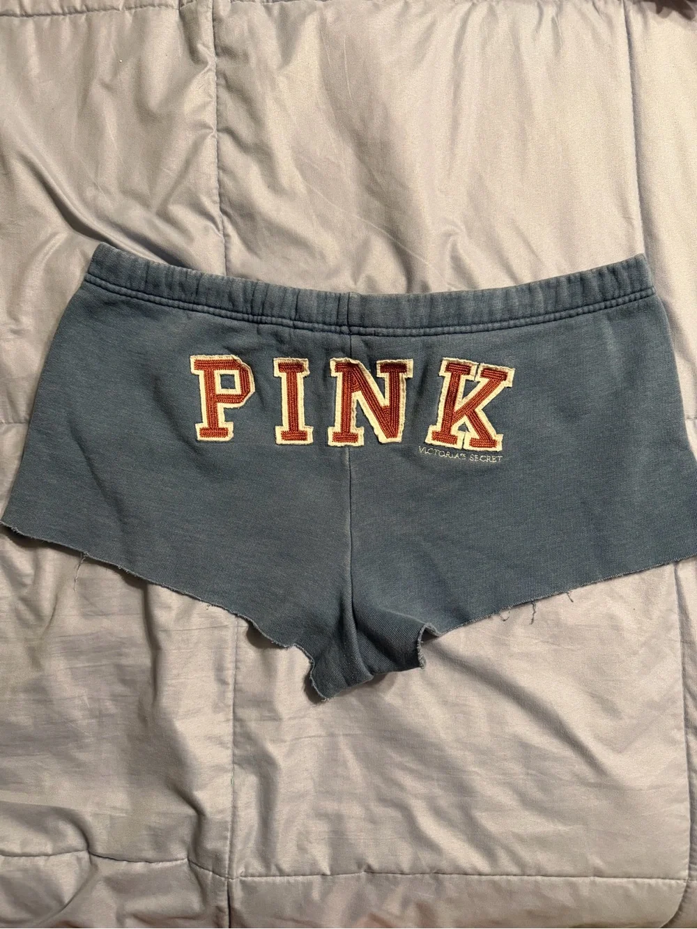 Victoria’s Secret PINK embroidered midrise short shorts
